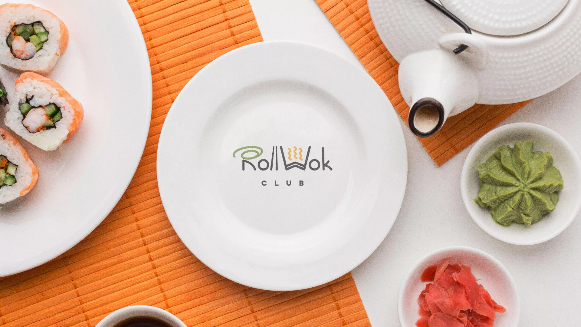 Разработка логотипа и фирменного стиля суши-бара «Roll Wok Club» в Лесном